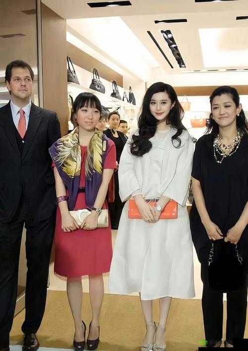 九月丁香八月婷婷加勒比：别样风情故事