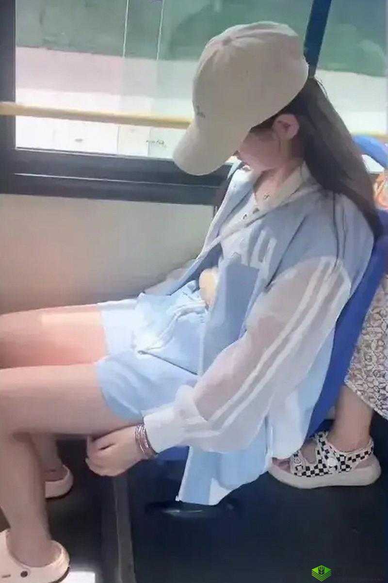 在公交车上意外达到高 C 的经历