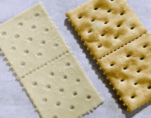 双龙进洞夹心饼干创意独特美味呈现