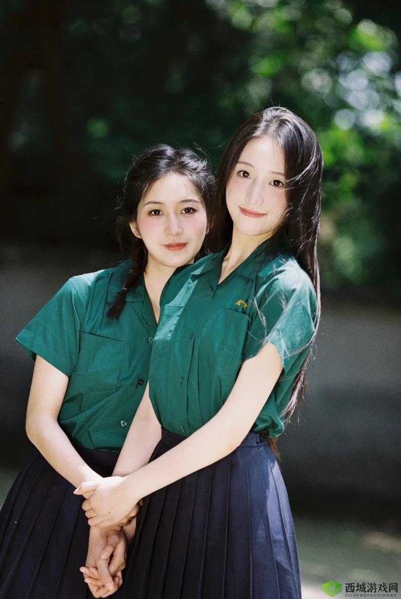 丰满的女同学 2 中文版：青春校园故事