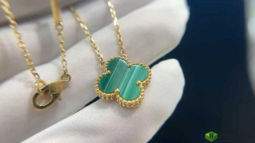 VCA AU750 四叶草项链经典之选