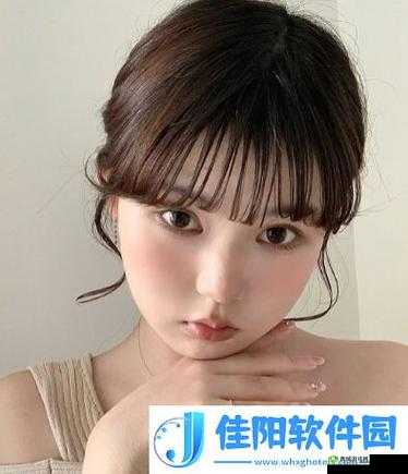 亲小花园的时候需要垫枕头吗：舒适体验的选择