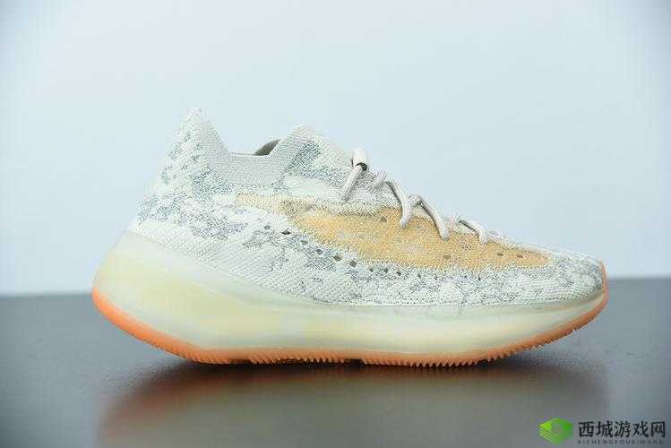 yeezy 蜜桃满天星：梦幻时尚之选