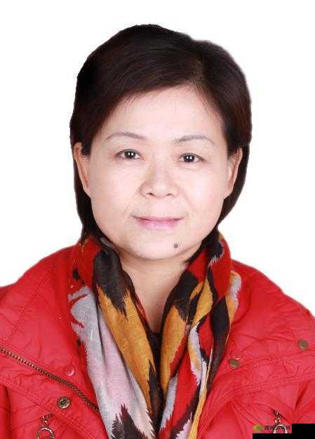 老于淑荣划船至河中央