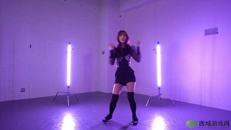 暴躁姐舞蹈精选:热辣舞姿,点燃你的激情