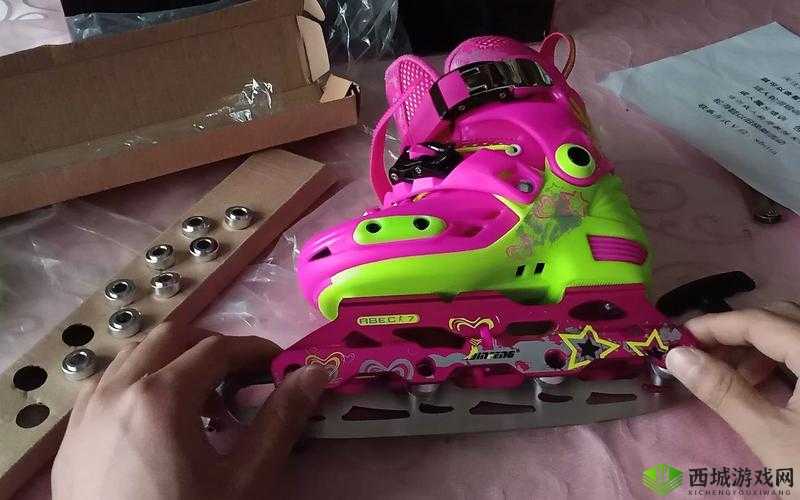 男生和女生拆拆很痛的轮滑鞋:当轮滑碰撞爱情