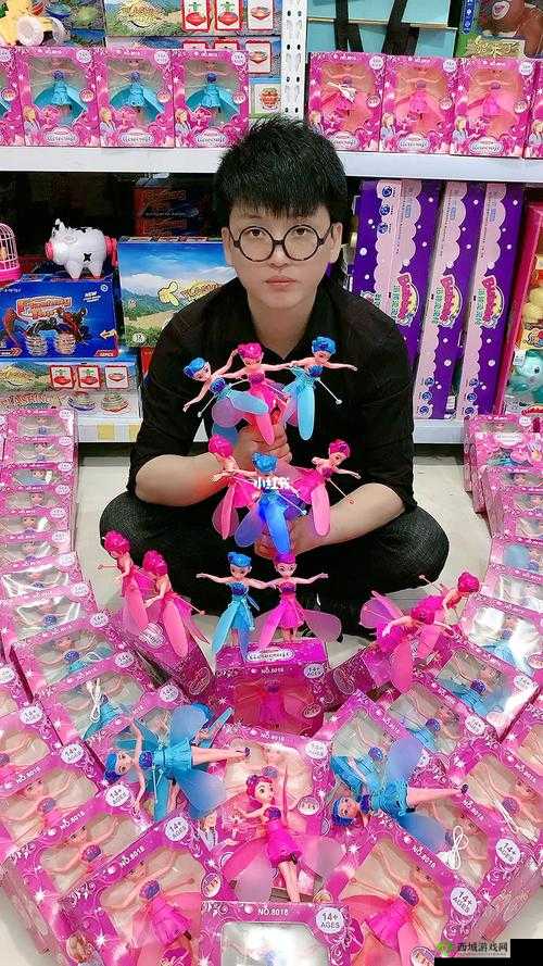 带小玩具逛街的感觉：新奇体验