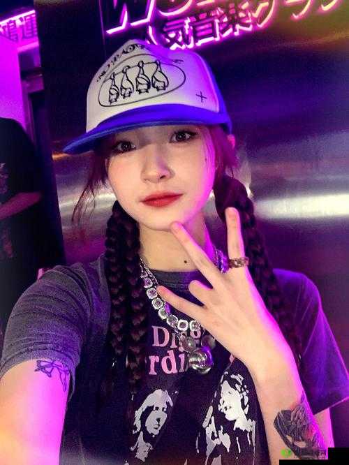 X 姓女 RAPPER 携全新单曲震撼回归