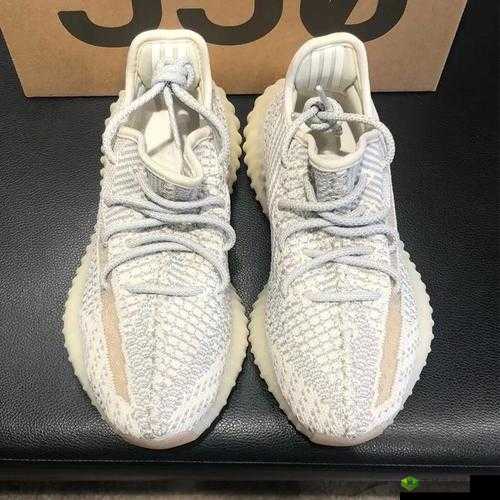yeezy350浜氭床：时尚鞋款魅力尽显