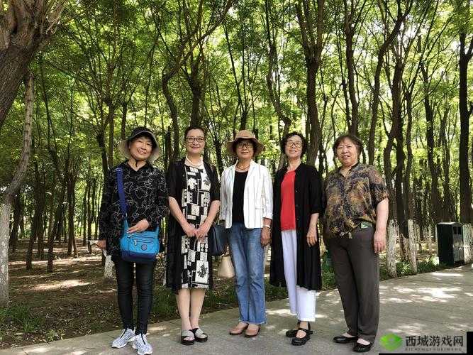 婷州老妇:历经风雨的美丽见证