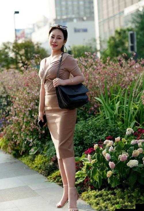 成熟 50MAOFF:JEAⅠOUSVUE 的魅力与挑战