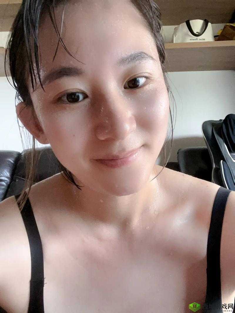 白花花身上汗津津:汗水淋漓的模样