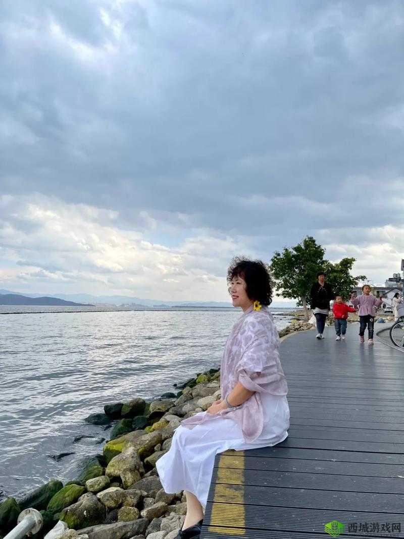 初摄五十路：岁月沉淀的魅力瞬间