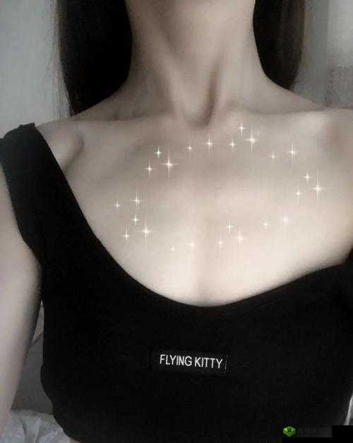 女生胸前的两个大包包有什么用：探秘其功能