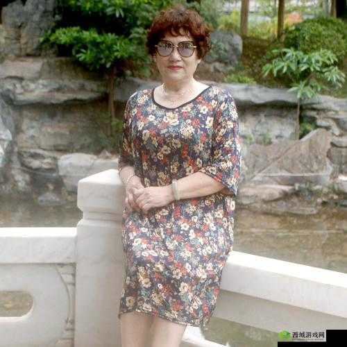 PANSY 中老年妈妈的时尚穿搭秘籍