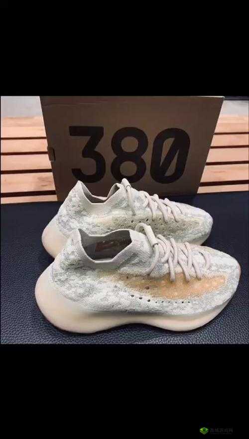 yeezy 蜜桃满天星价格:XXXXX 元