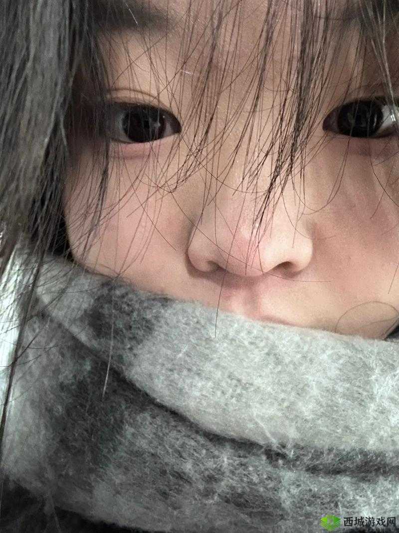 被抱起来撞到哭是什么体验:真实感受分享