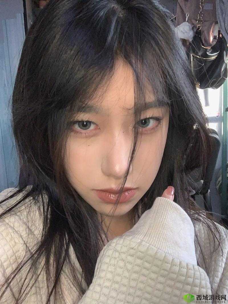 海角 19 岁小哥封神：逆天颜值震惊全网