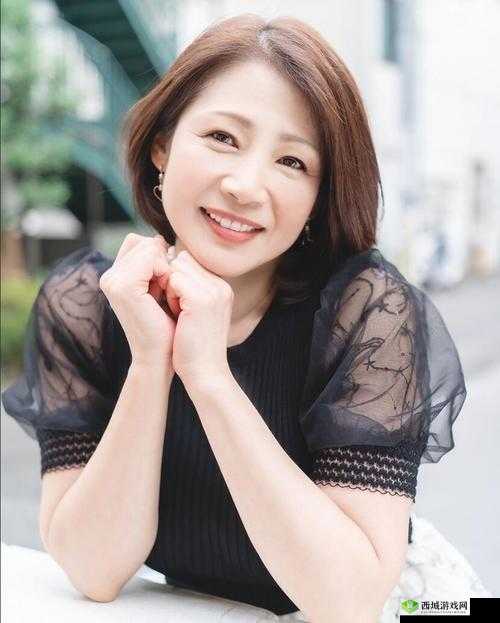 友田真希:演绎无尽激情