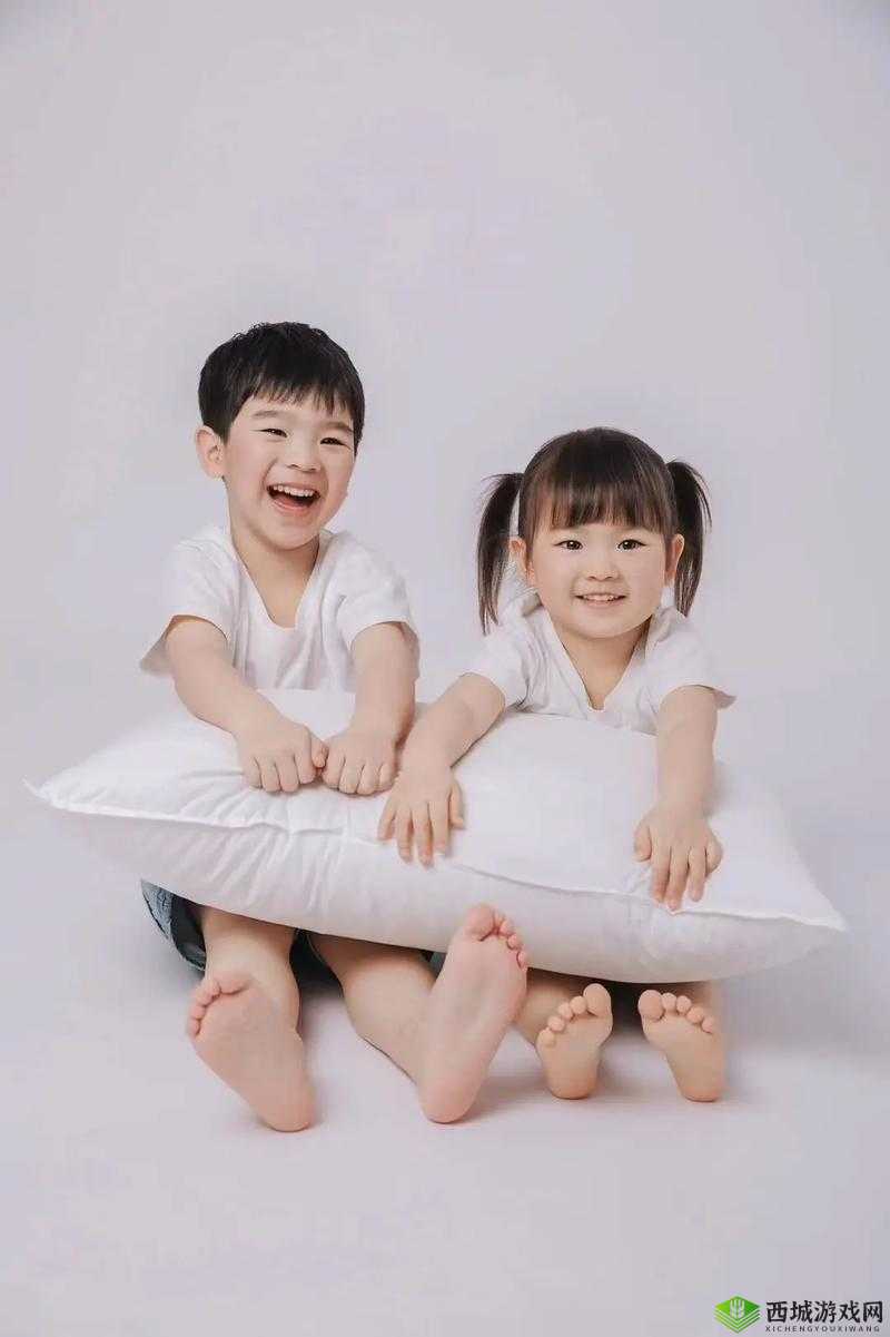 秋日千雪现开赛,兄妹组合展风采