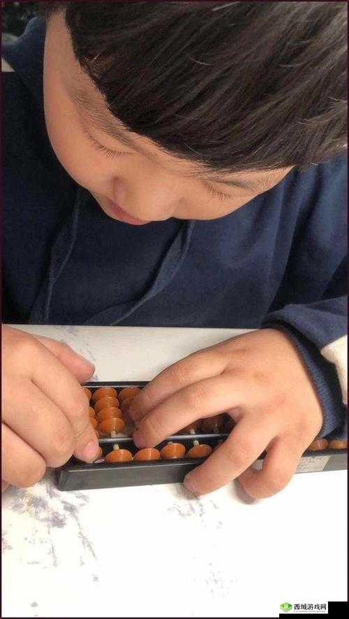 有 60 颗珠子,两人轮流从中取