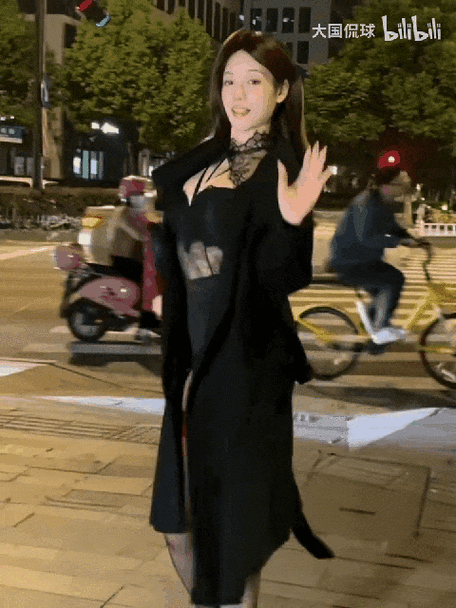 在教室里把跳 D 开到最大引发争议