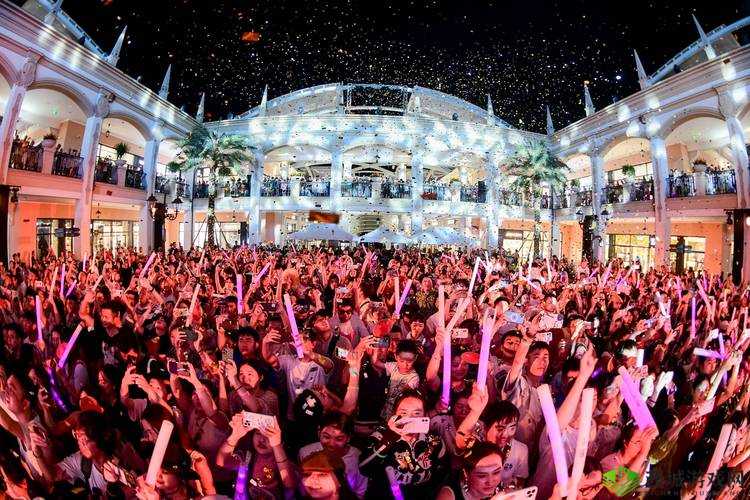 欧美黑人猛烈：激情燃烧的派对