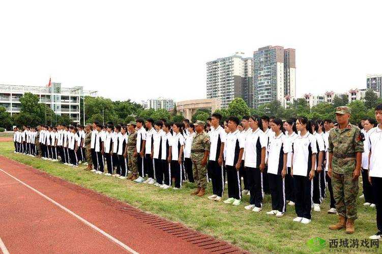 校园 1V2 精彩对决:热血拼搏展非凡风采或:校园 1V3 风云际会:激情碰撞燃青春激情