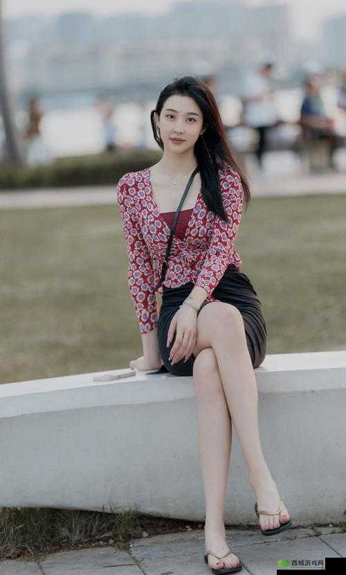 美女扒开腿让男人桶爽的瞬间:私密时刻的极致享受