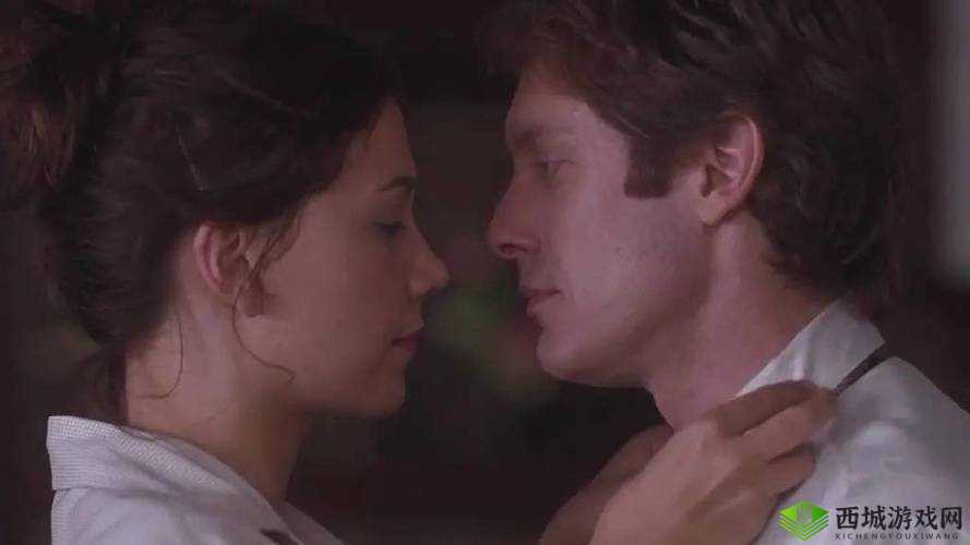 火辣女秘书与老外上司的办公室禁忌之恋