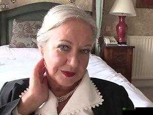 欧美老妇另类 XXX 的独特魅力：探索未知的世界