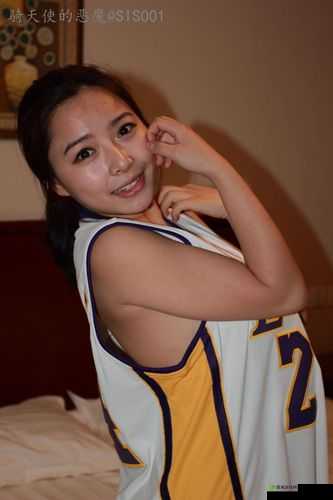 国模超大尺度私拍：挑战道德与法律底线