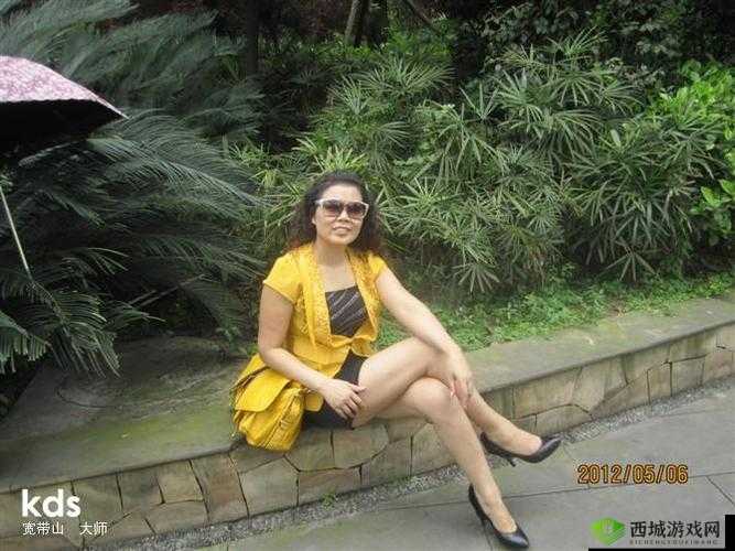 玩弄老熟女 XXX 偷:隐秘的不伦行径