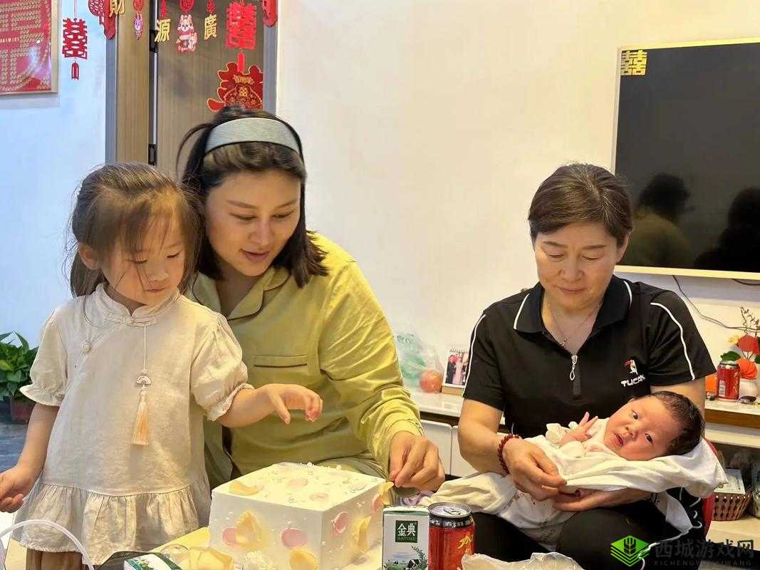 儿子媳妇带我去看电影：一次温馨而难忘的家庭之旅