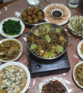 部长来家里吃饭在线看:一场别样的家庭聚会