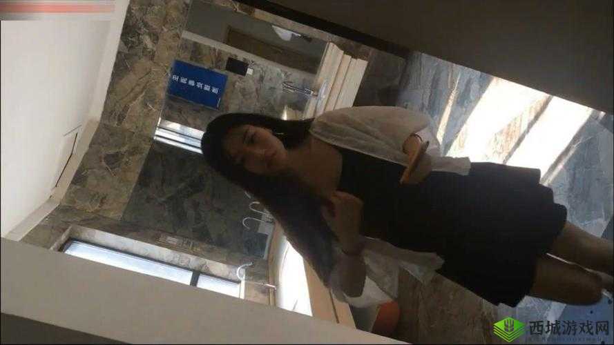 国内牛人潜入公厕 AV 事件始末:是猎奇还是另有隐情