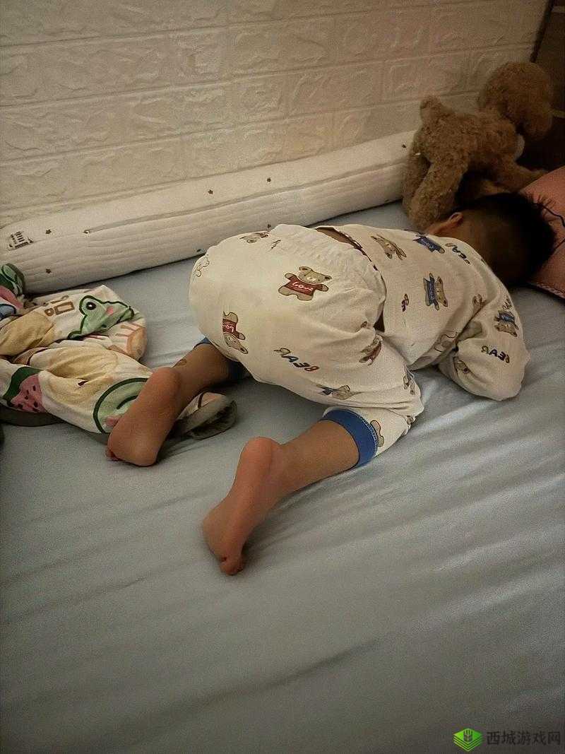 晚上插着睡觉正常吗：这是一种怎样的行为是否存在危害