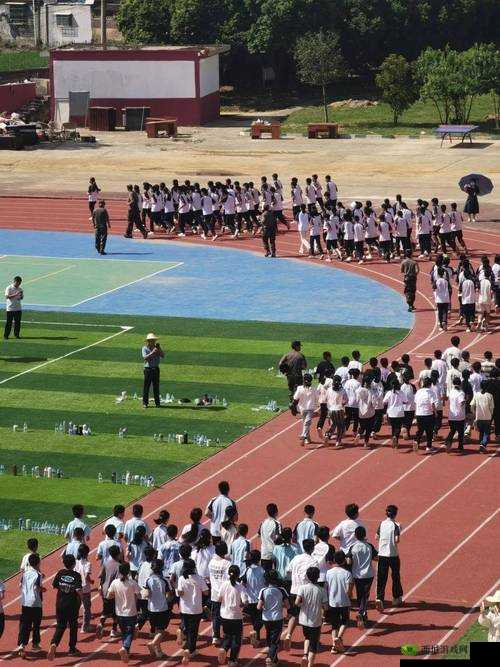 学生妹人人操:青春萌动下的别样体验