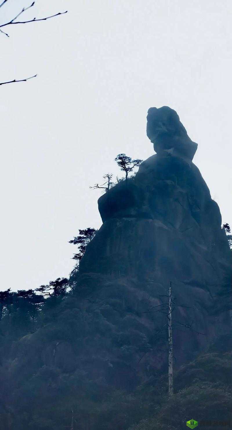 又白又大的两座峰要凉了:山峰坍塌,自然奇观不再