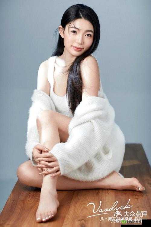 小嫩模无套内谢第一次:纯真与欲望的交织