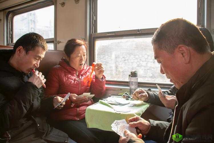 车上做运动打扑克的注意事项:需保持良好秩序和行为规范