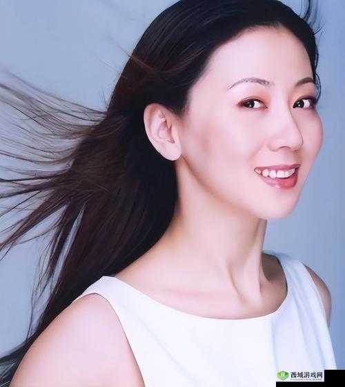 汤芳经典艺术写真:展现独特魅力与美感