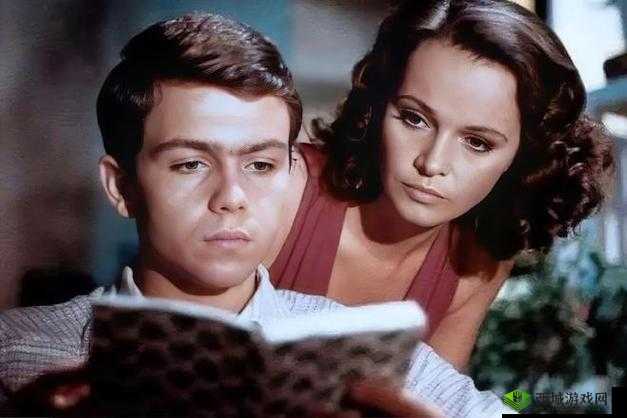 肉伦疯狂肉体:公交车上的禁忌之恋