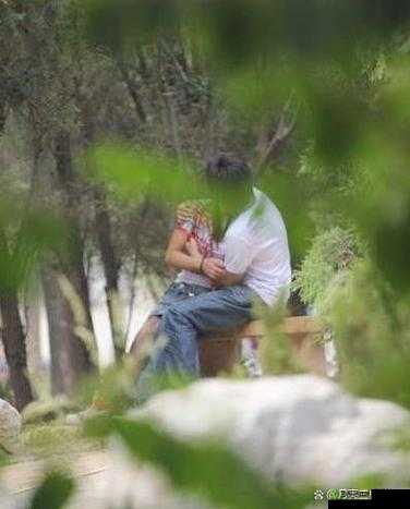 公园：农民工 Gay 的秘密约会之地