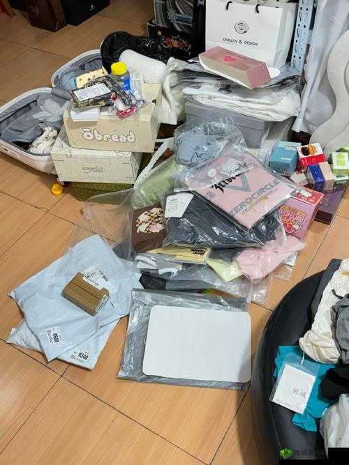 下楼取快递也要穿得像个人:这是一种对自我形象的基本尊重