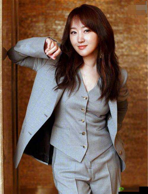 杨钰莹一级毛片免费:她是如何成为一代玉女掌门人的?