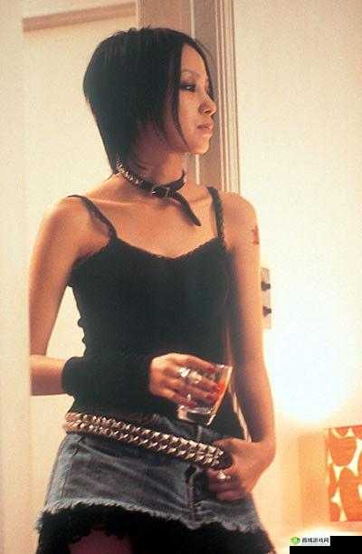 痴女娜娜:献身爱情的女子