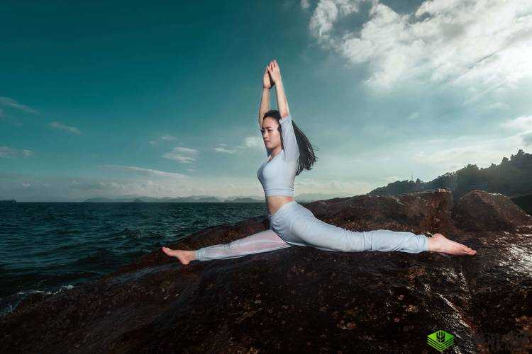 1919 久久亚洲精品瑜伽美女:修炼身心的美丽之道