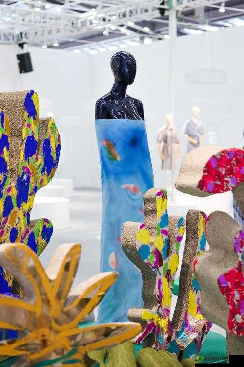 人体艺术公开超碰人人操:探索艺术与性的边界