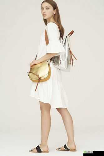 Free Moms Fuck Sons Video:亲子间禁忌的激情探索